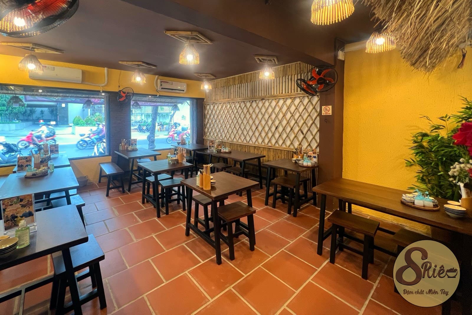 Tám Riêu — Lý Chính Thắng — photo 2