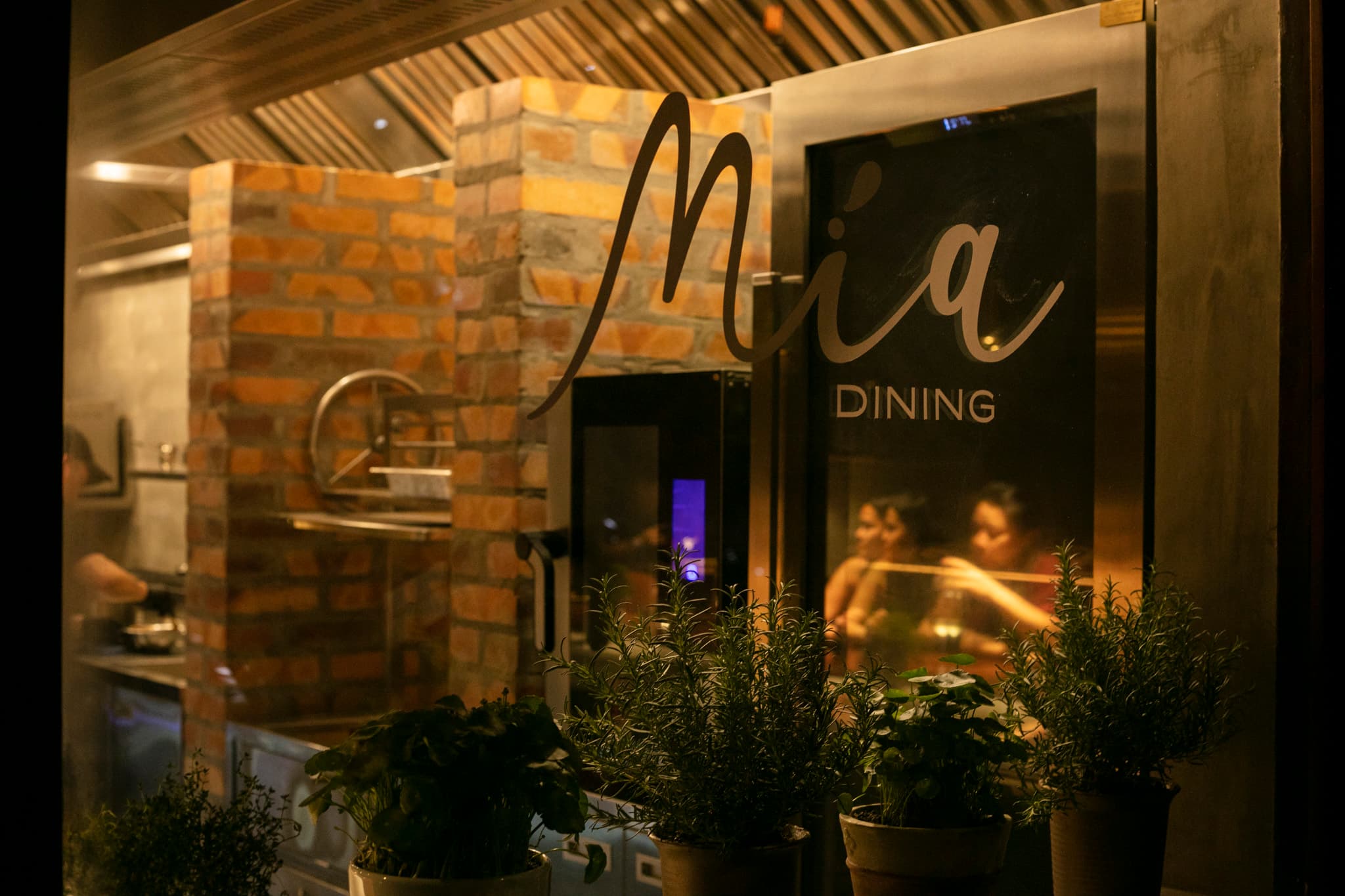Mía Dining — photo 1