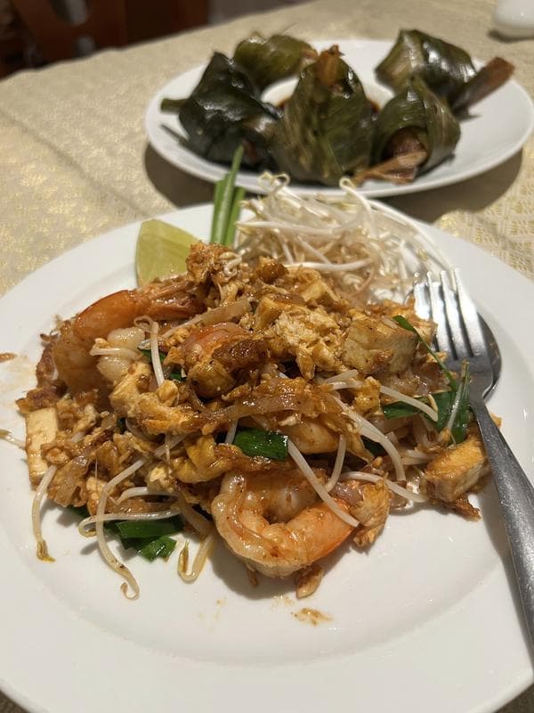 Golden Elephant Thai Restaurant — photo 4