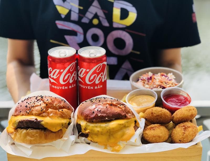 MAD ROOSTA | Burgers & Grill — photo 3