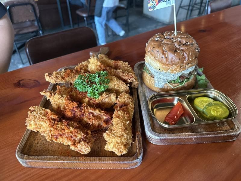 MAD ROOSTA | Burgers & Grill — photo 5