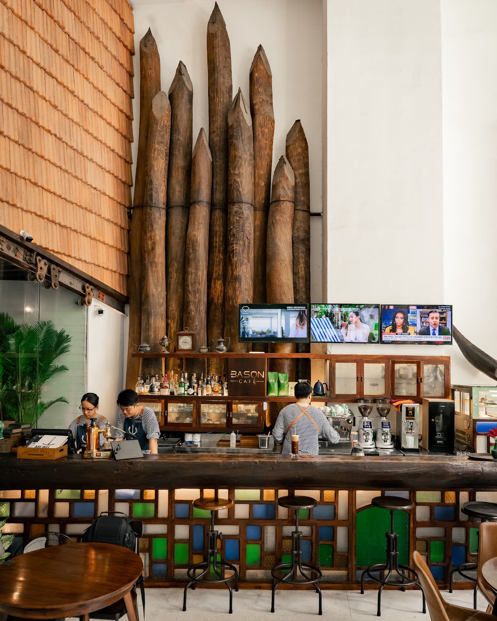 Bason Café — photo 4
