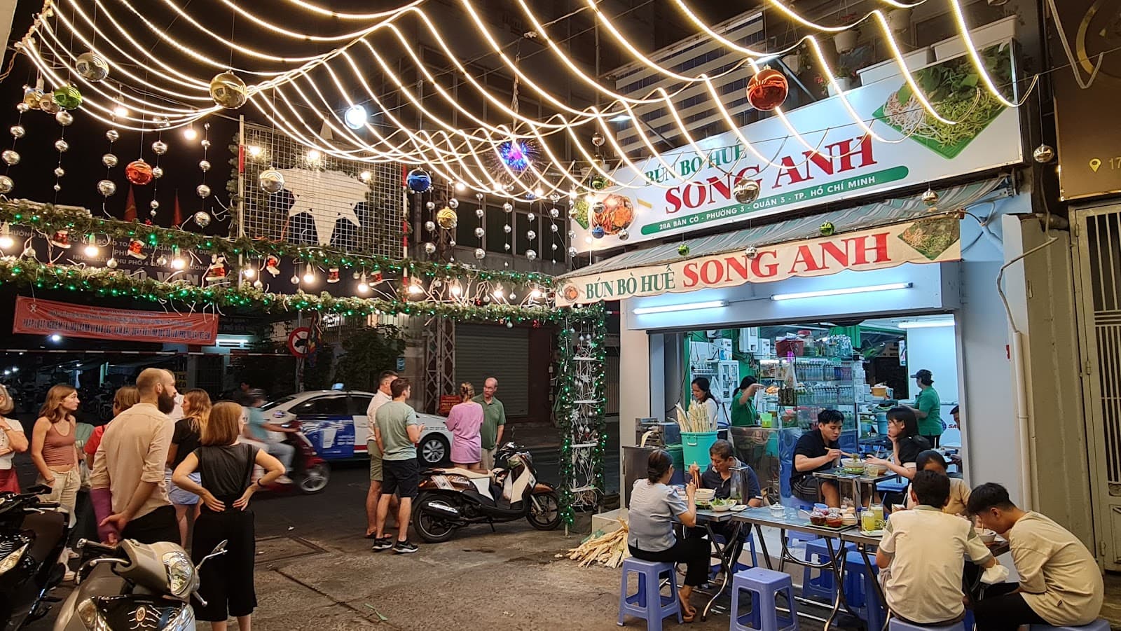 Bun Bo Hue Song Anh