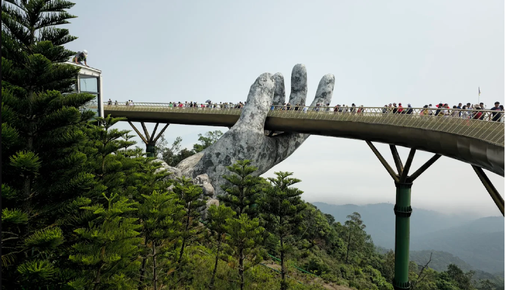 Ba Na Hills Golden Bridge