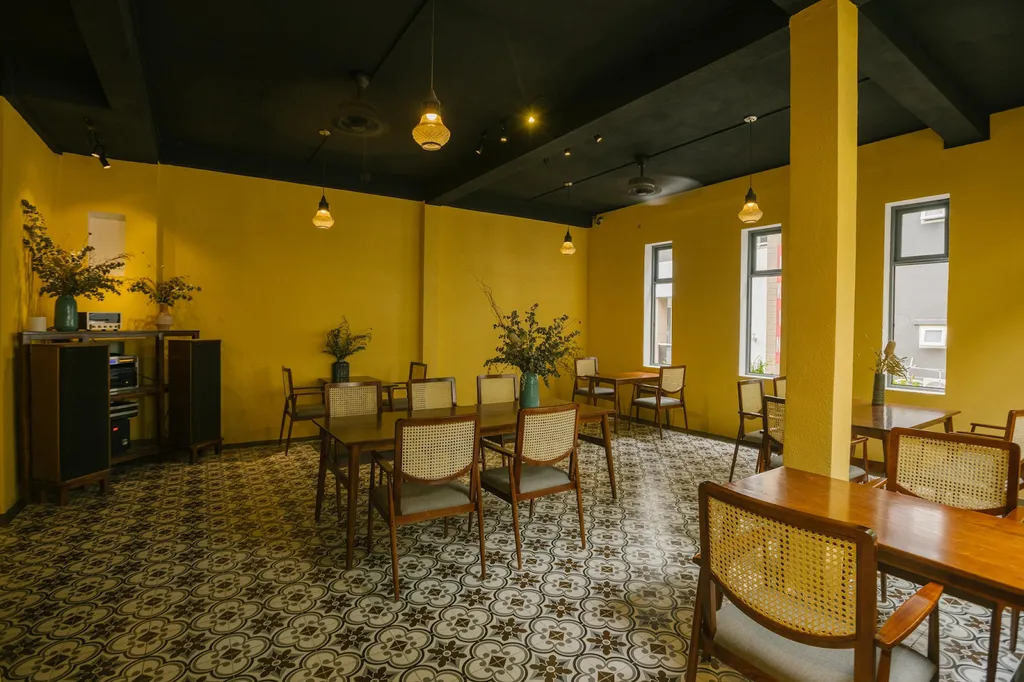 Gạch bông và gỗ vintage