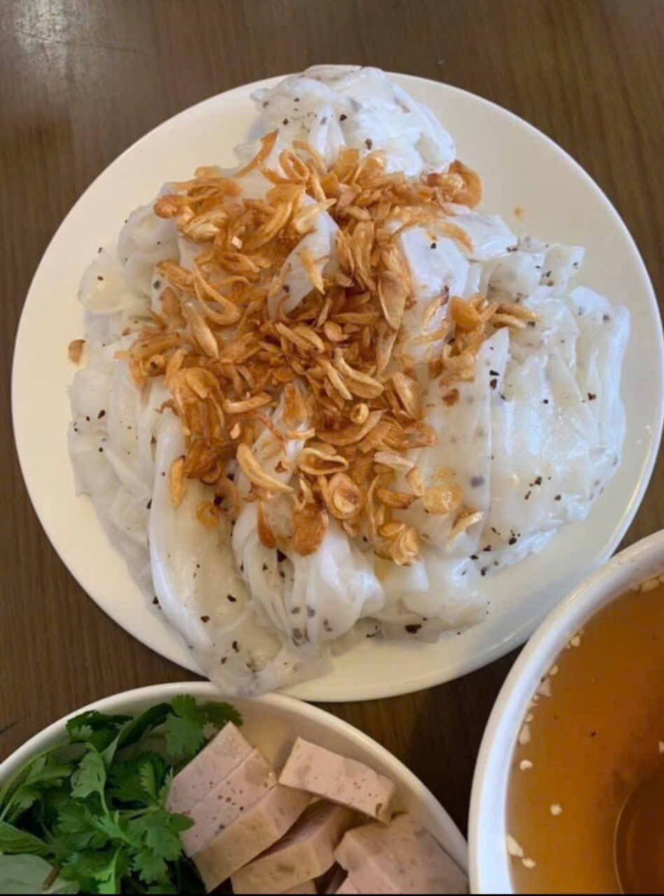 Bánh cuốn with chả bò thì là (pending the venue photo pass)