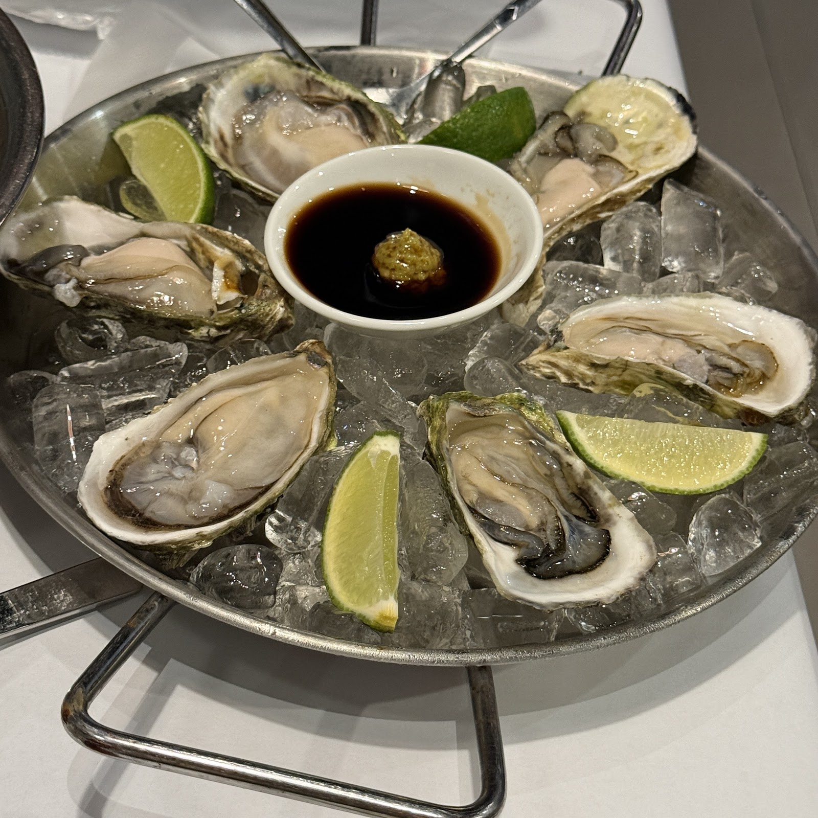 The Cajun Cua의 굴