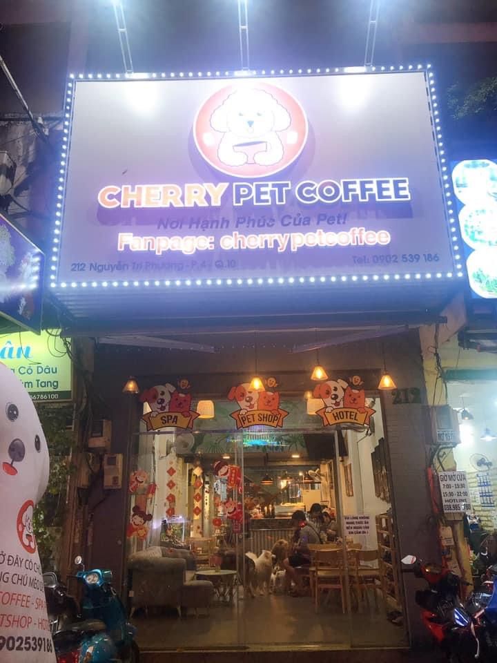 밤의 Cherry Pet Coffee 외관