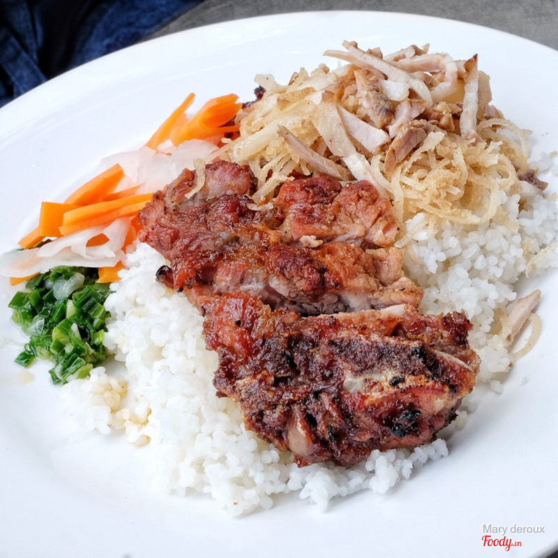 The rib, bì and egg plate at Quan Com Tam Hung