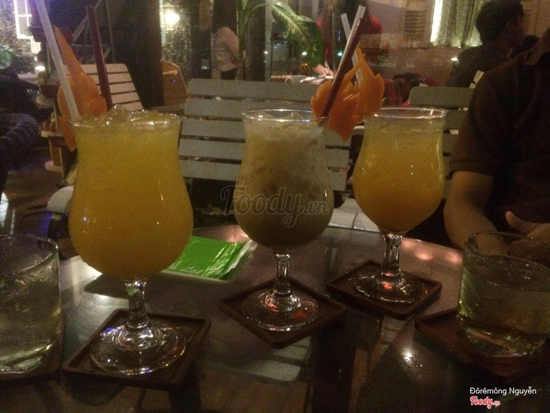 Cam vắt, cà phê đá và soda cam