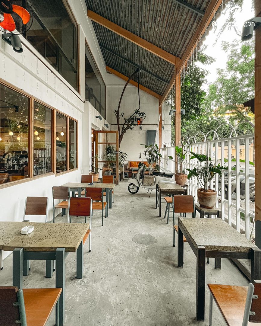 Epic Coffee Roaster의 지붕 있는 야외 테라스