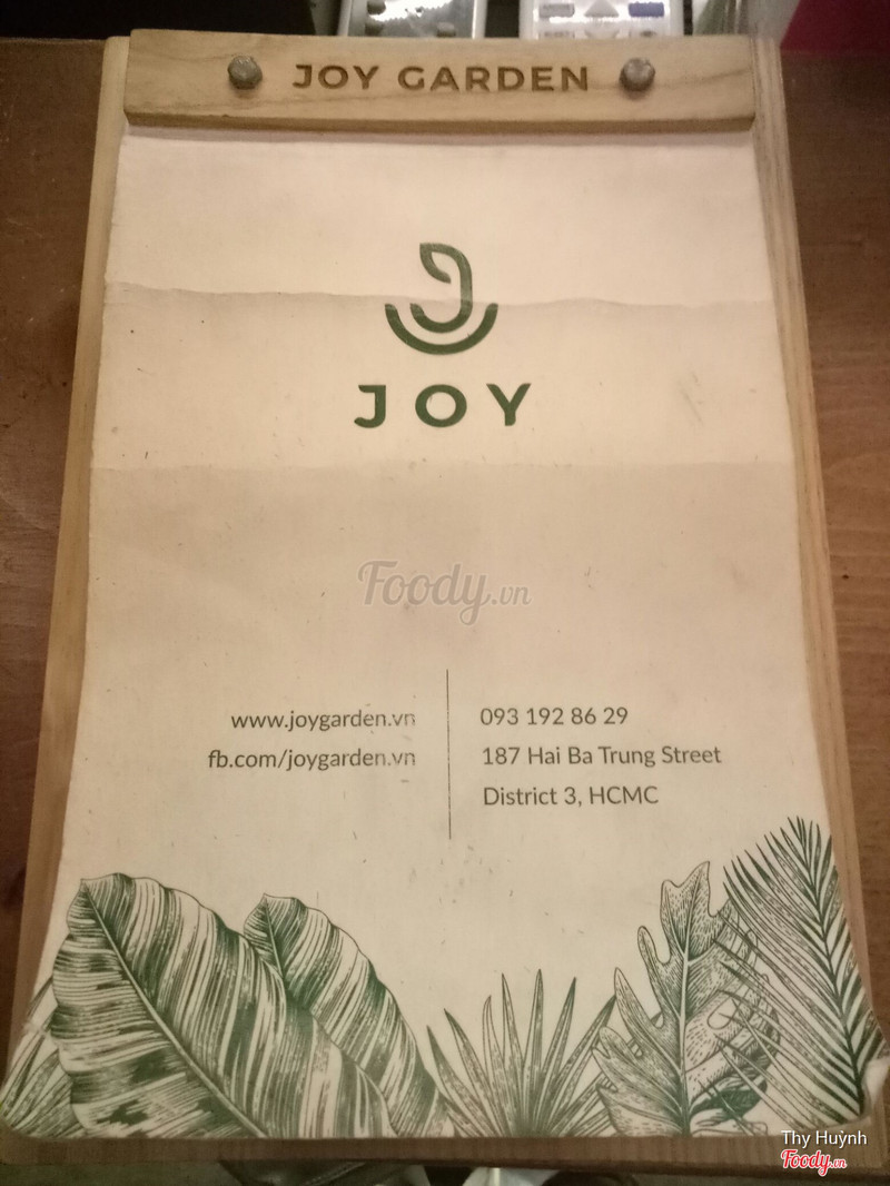 JOY 로고가 있는 카페 공식 메뉴판