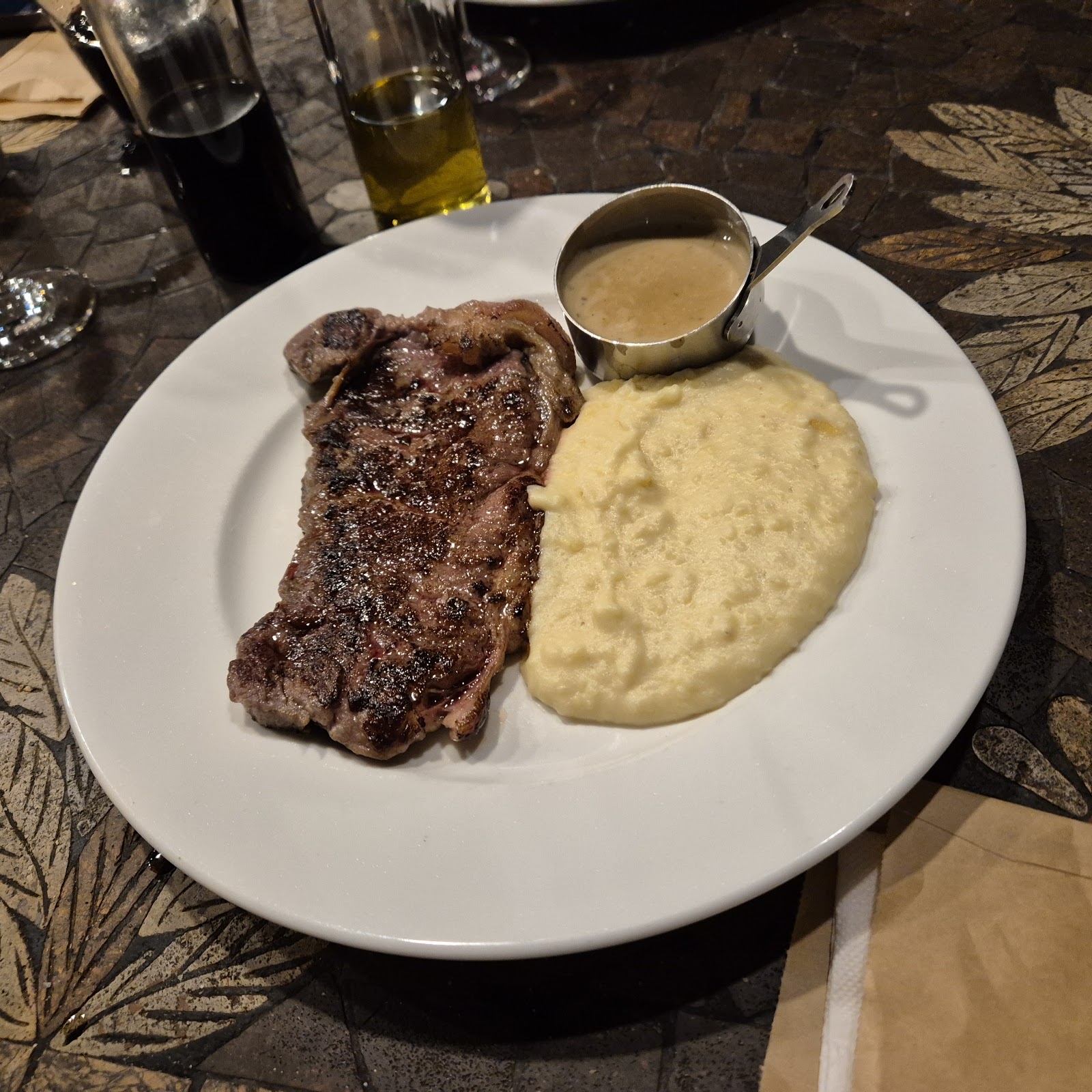 A plate of frog's legs — the French classic