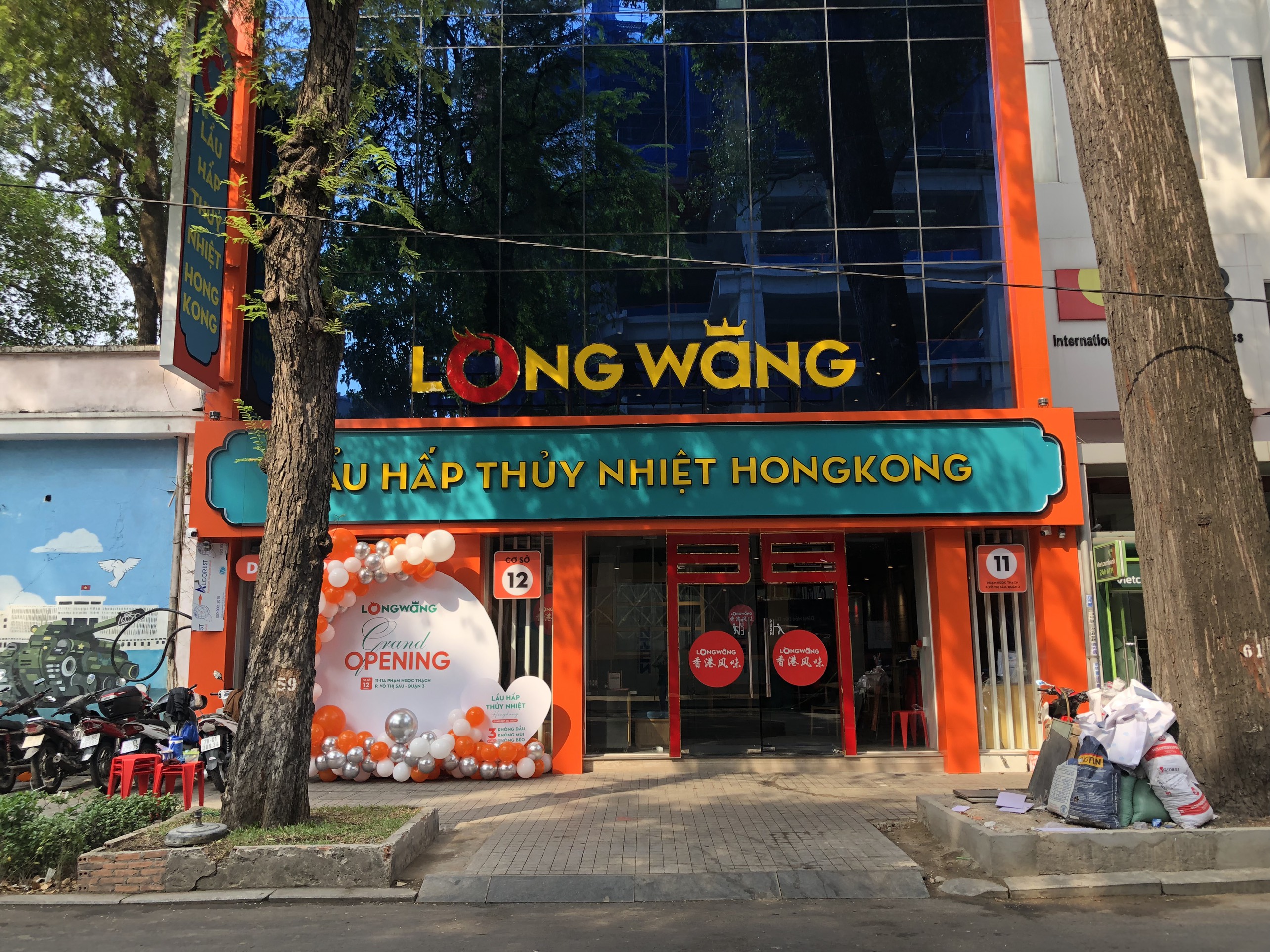 Long Wang, 11 Phạm Ngọc Thạch