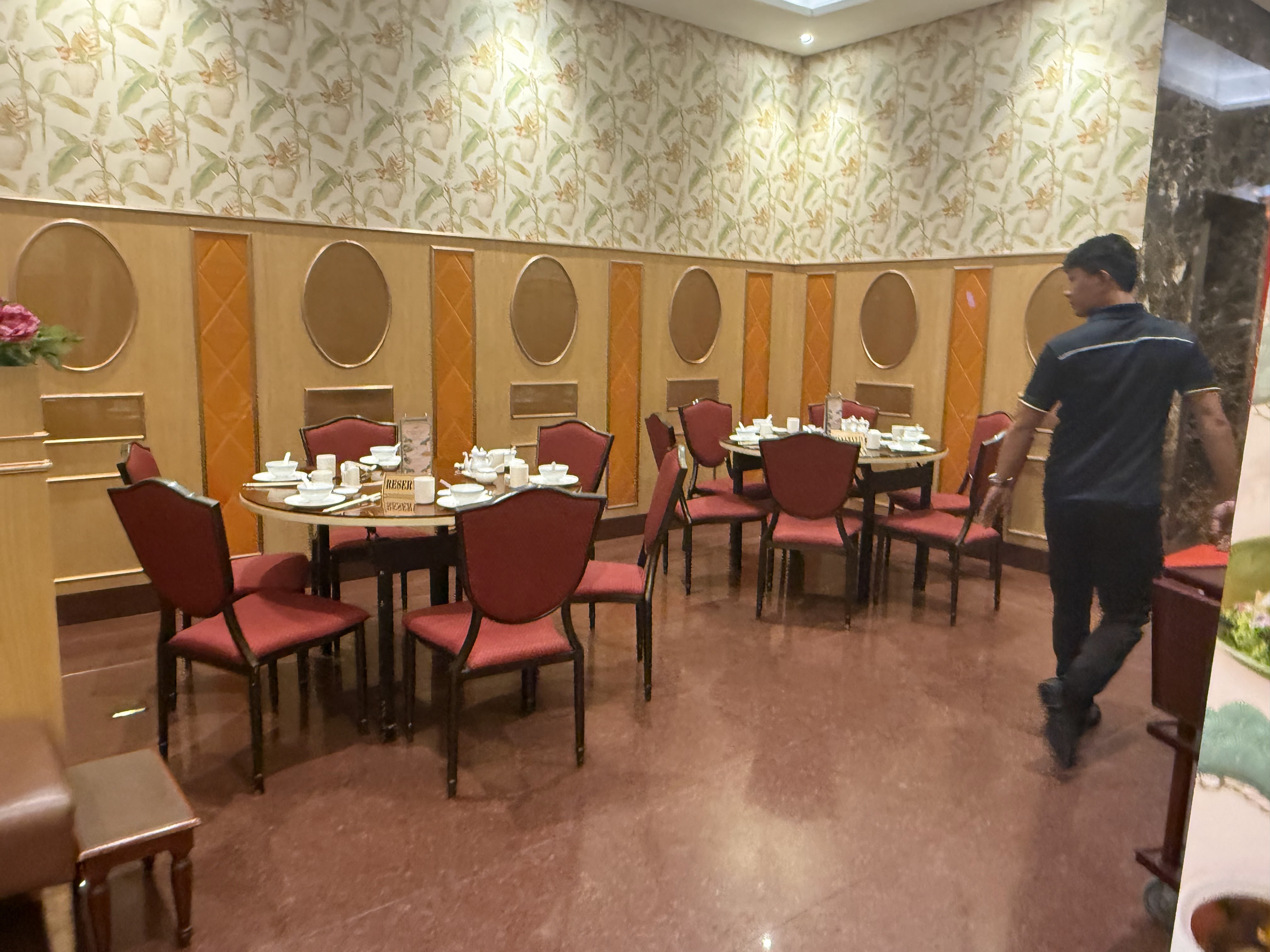 The silver banquet hall at Ngan Dinh