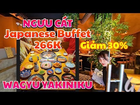 그릴 주변의 뷔페 상차림
