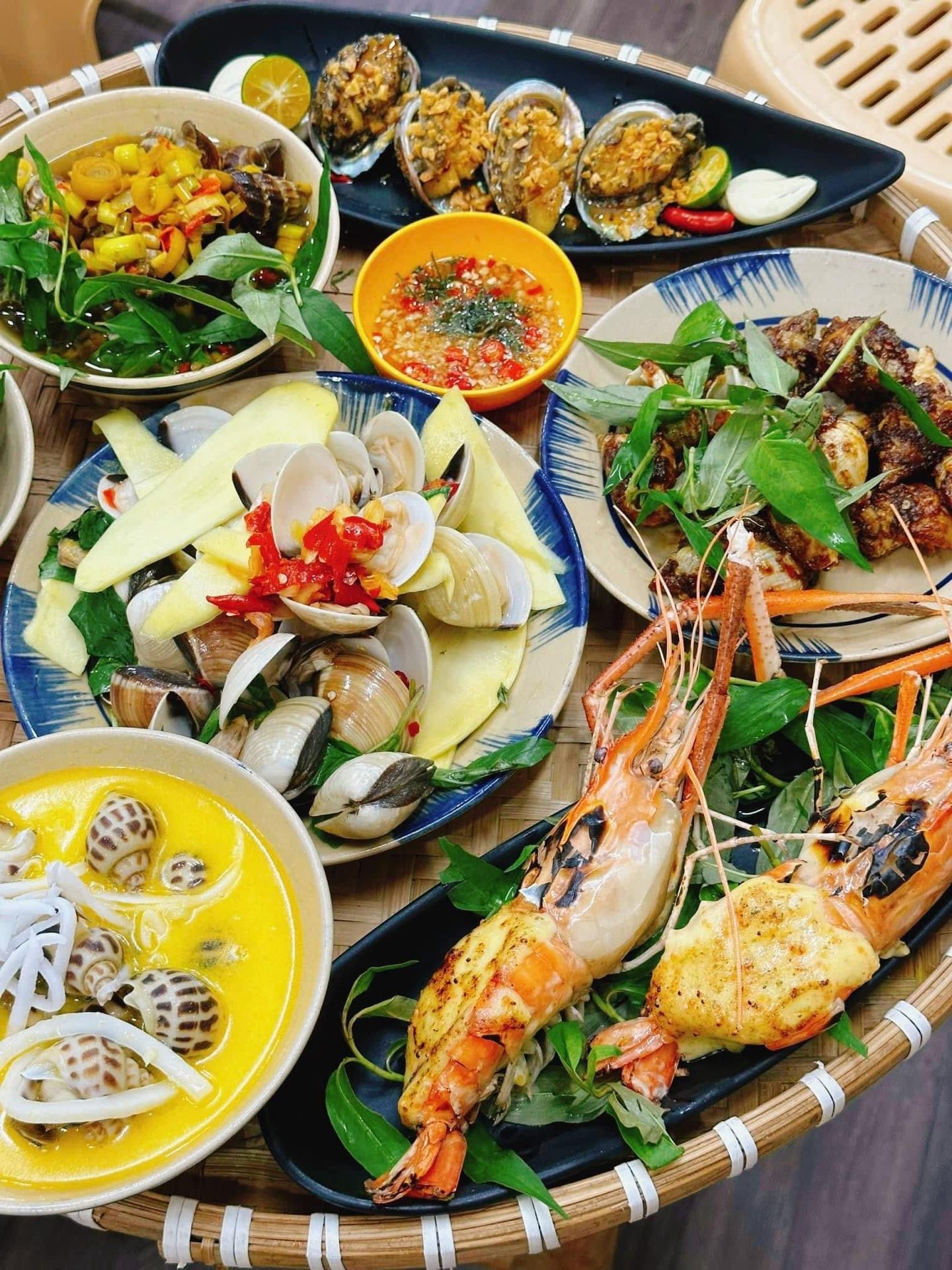 Quán Ốc Béo Hà Nội의 달팽이 요리