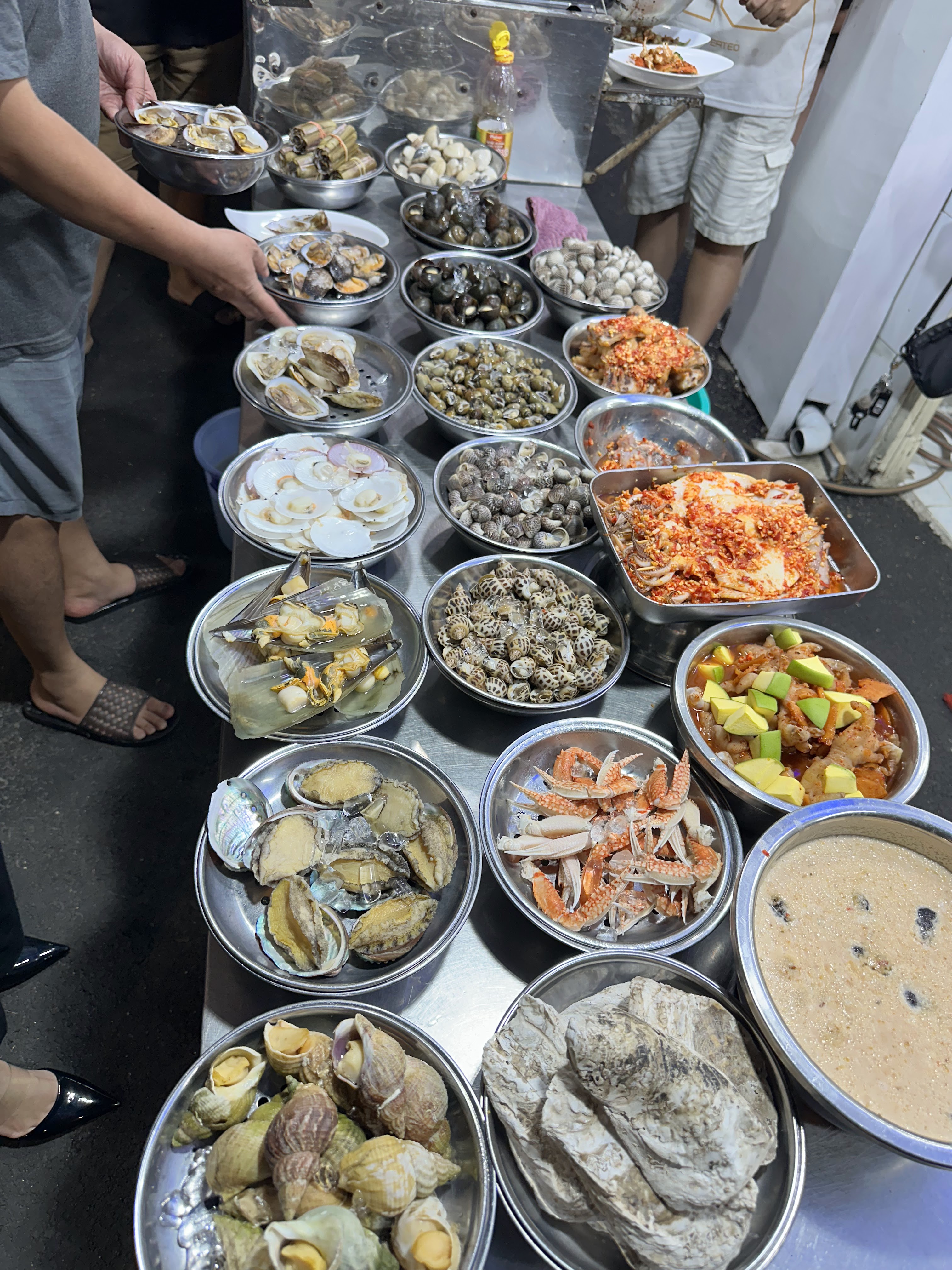 Ốc Ngân의 테이블