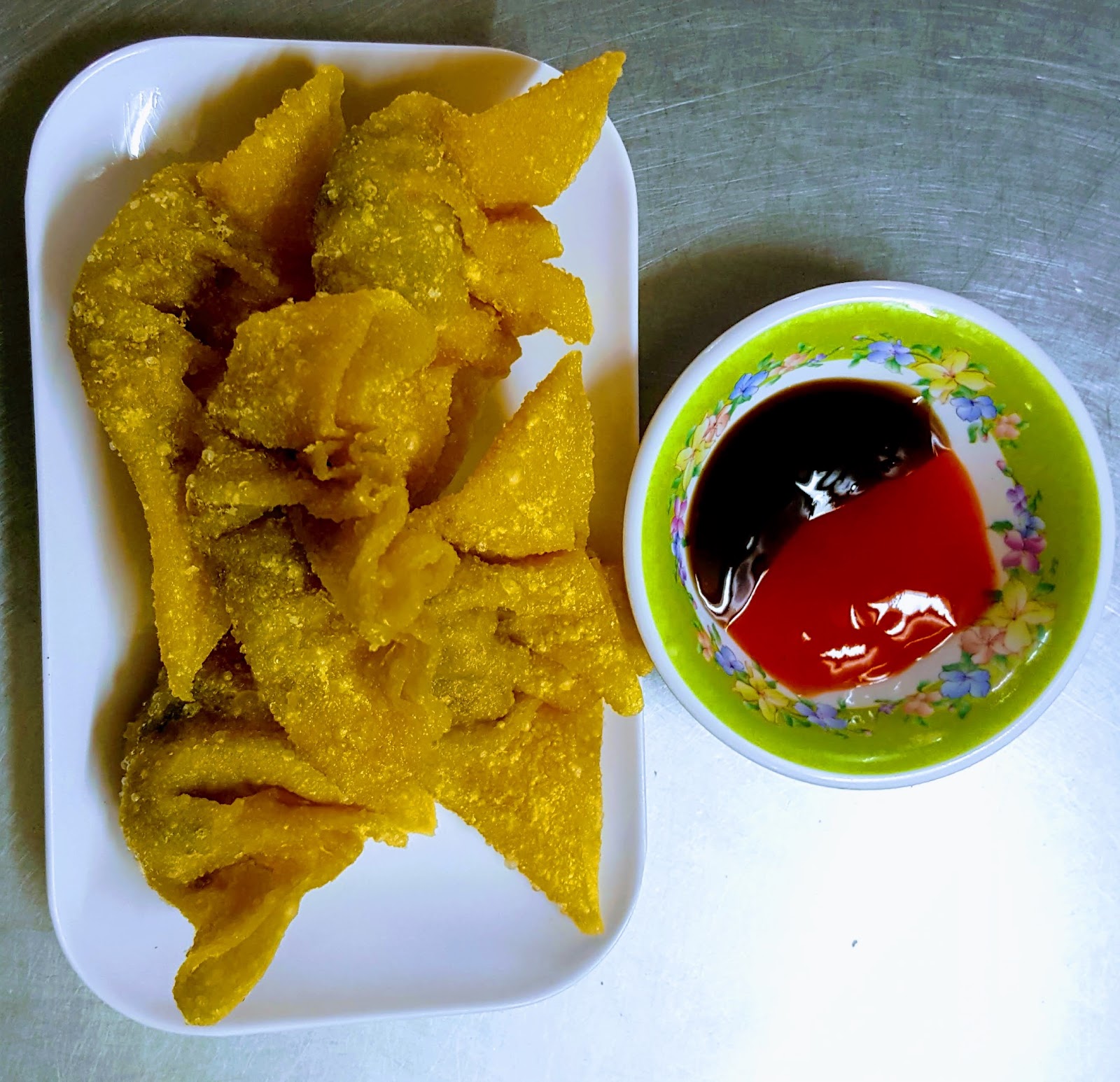 숯불과 아침 증기 (사진 촬영 대기 중)