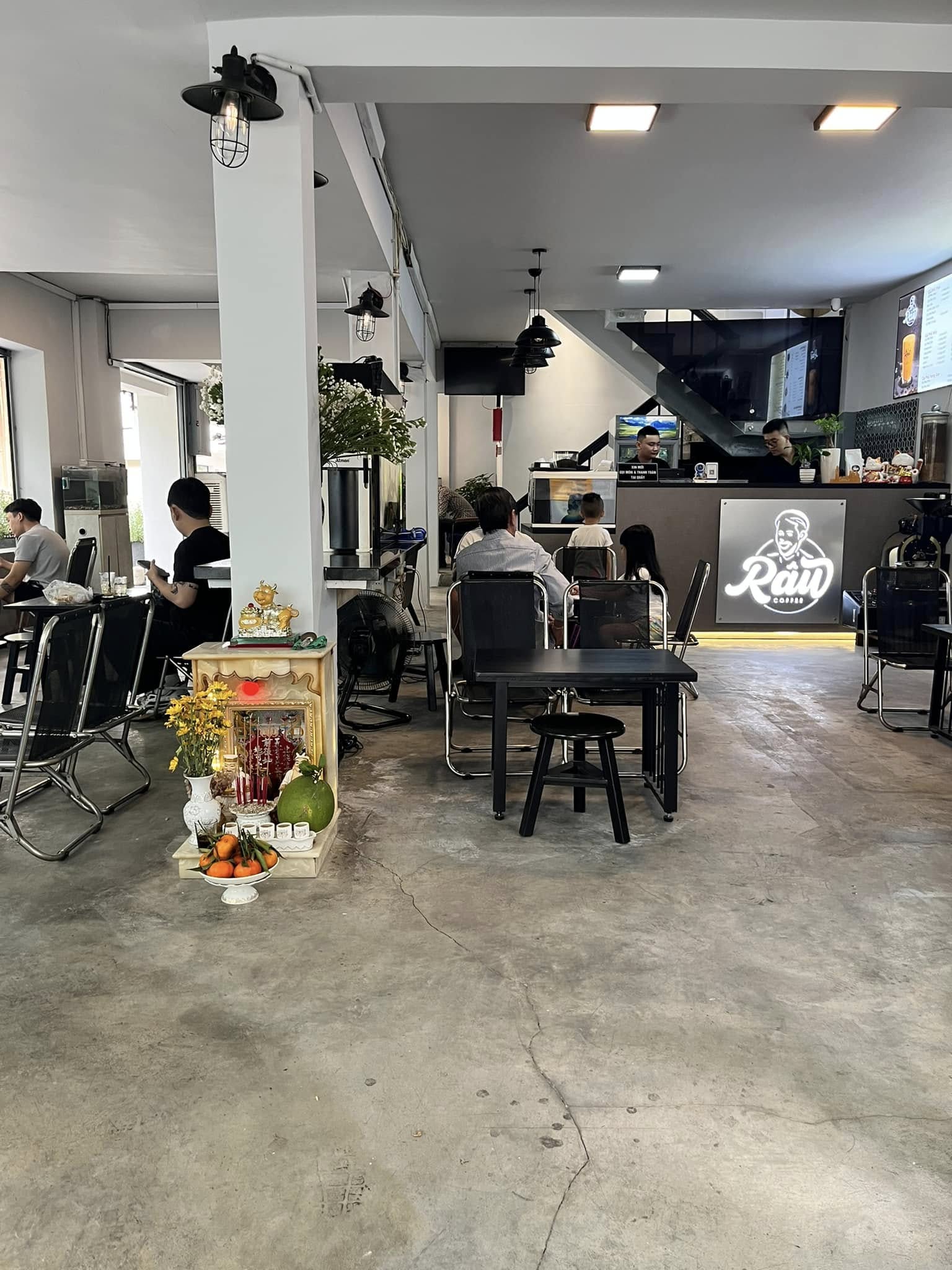 The shop's interior with the brew counter