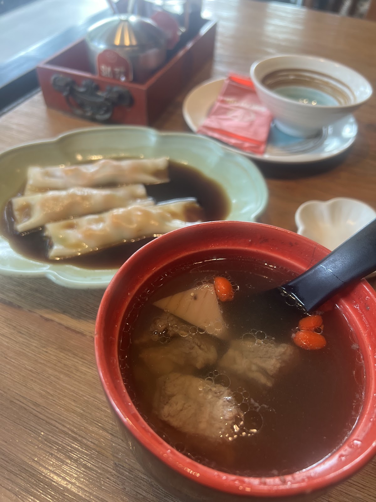 산푸로우의 완탕면