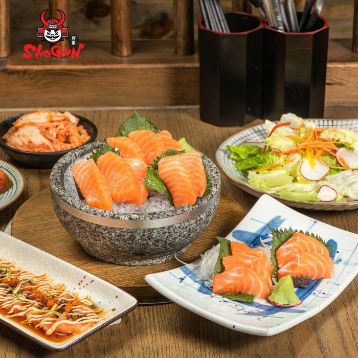 Salmon sashimi over ice