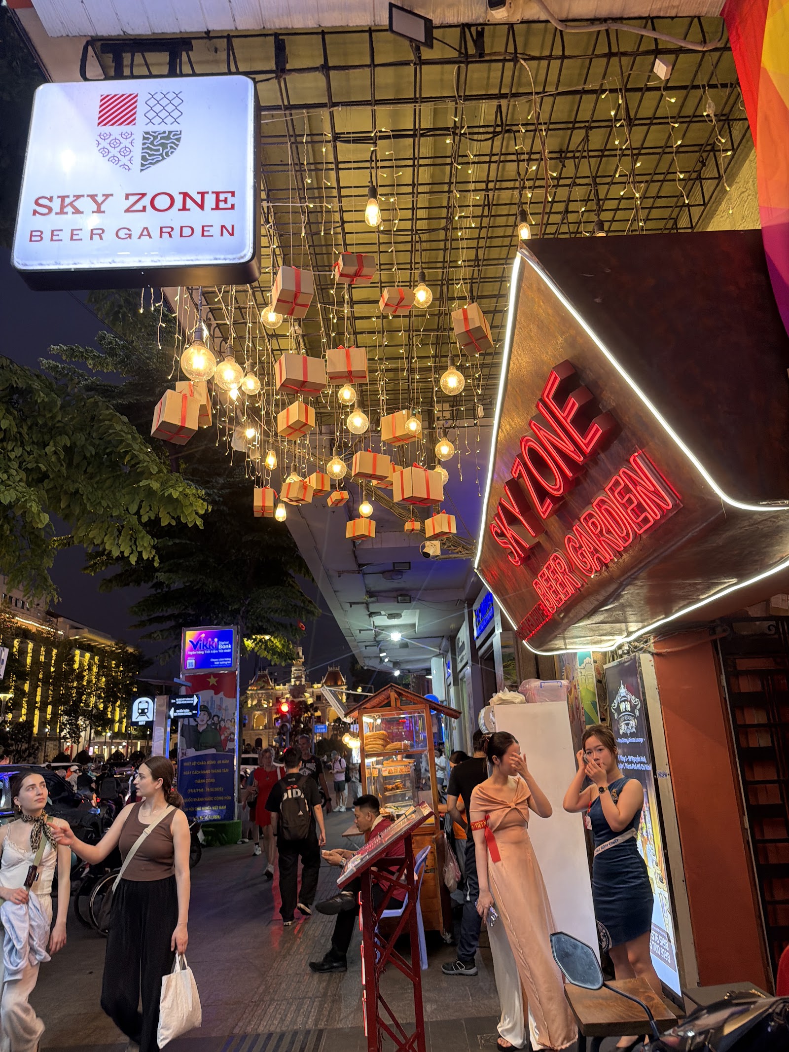 Sky Zone street sign on Nguyen Hue