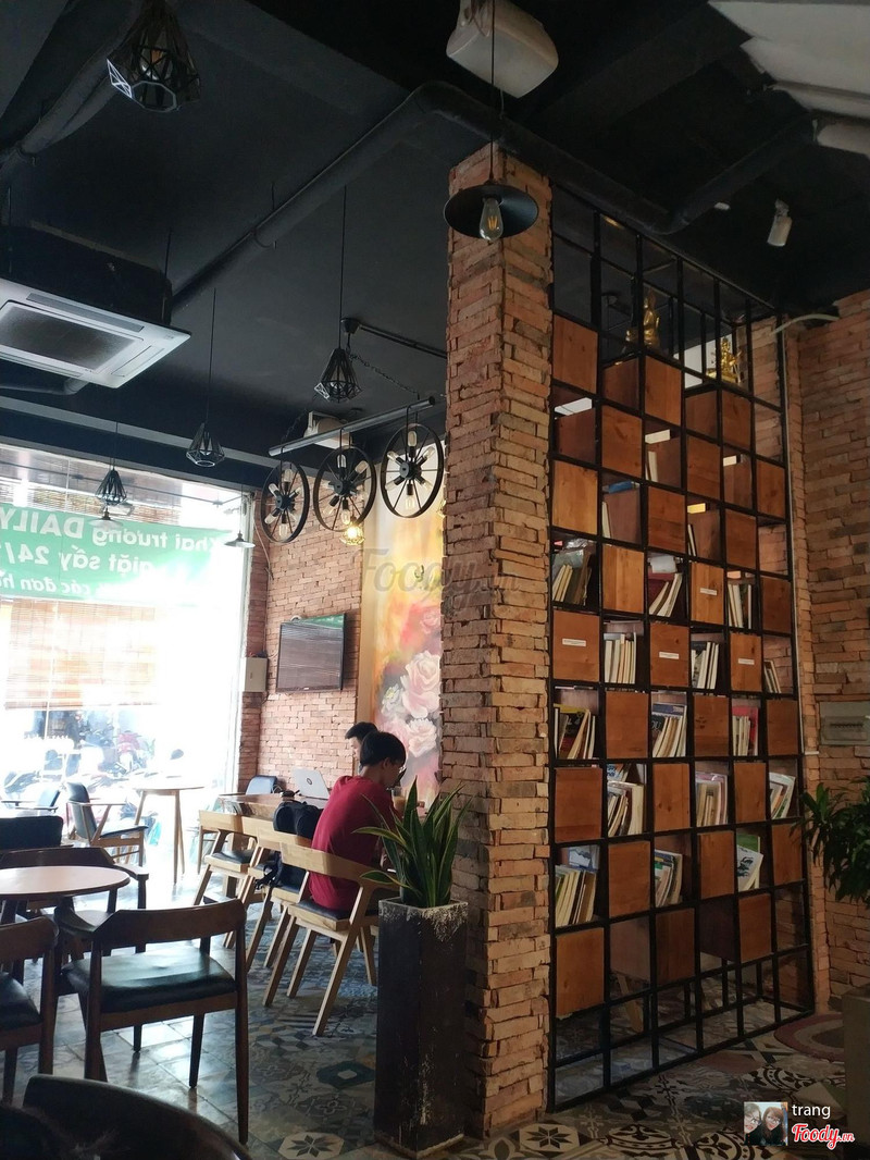 Brick corner, Edison bulbs and bookshelf