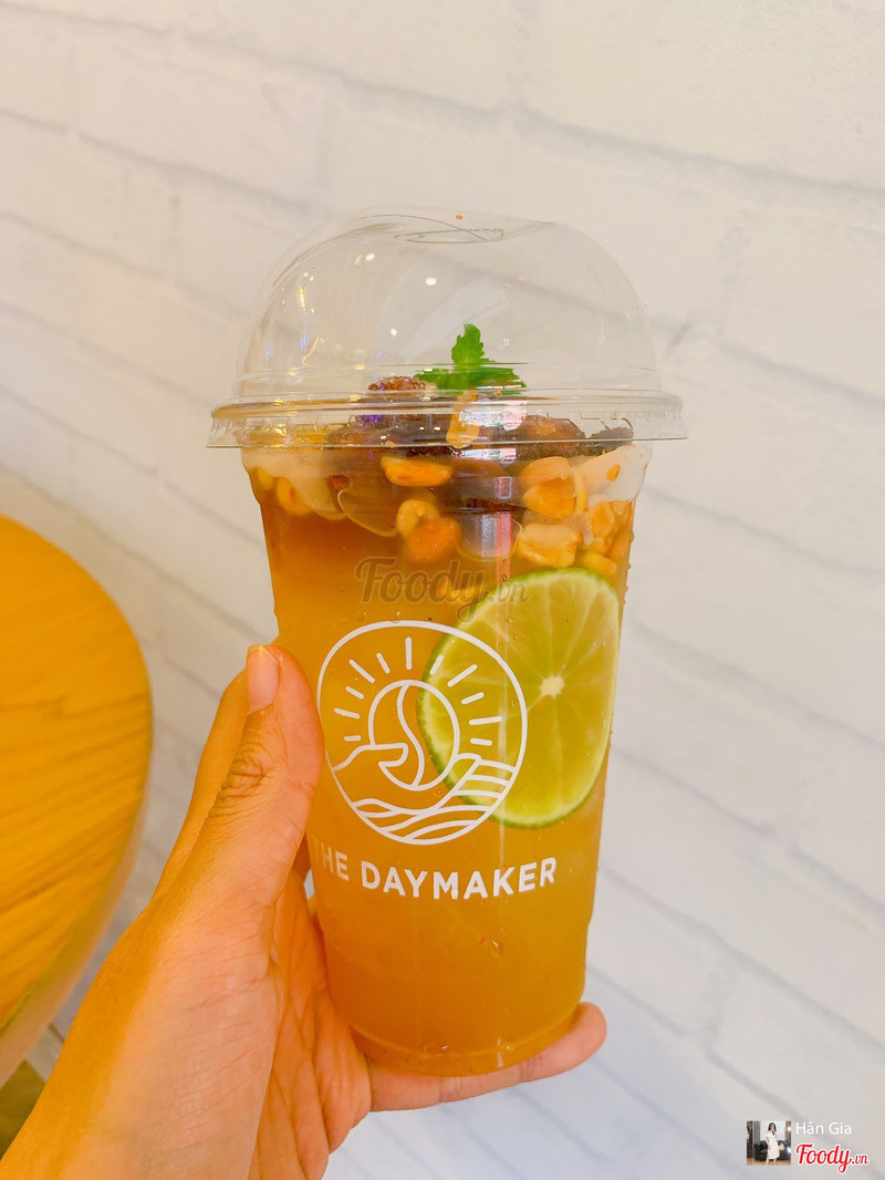 The takeaway mojito cup, mint + lime