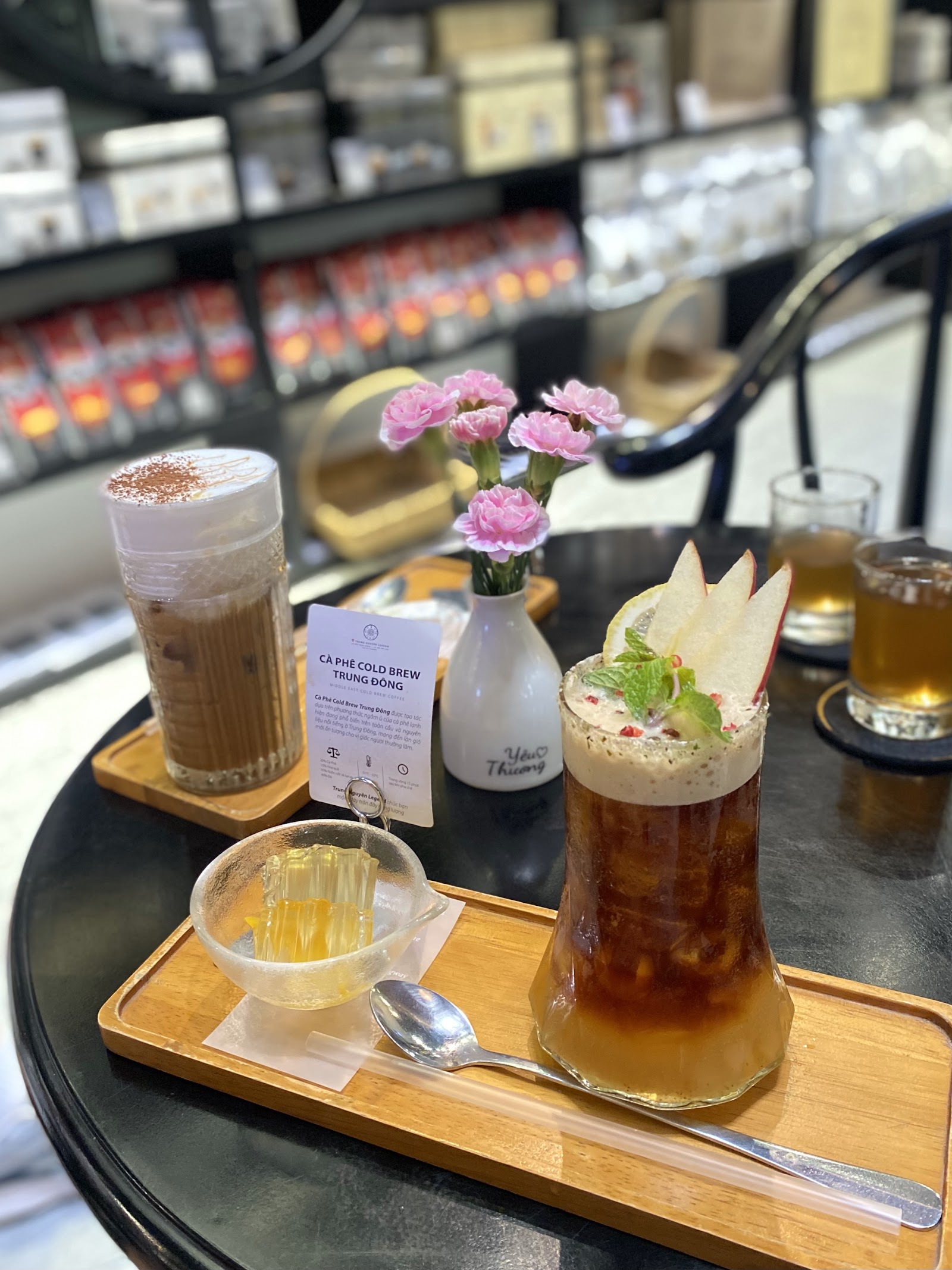 Cà phê và thức uống tại Trung Nguyên Legend Café