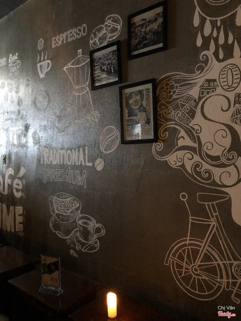 The hand-drawn chalk wall
