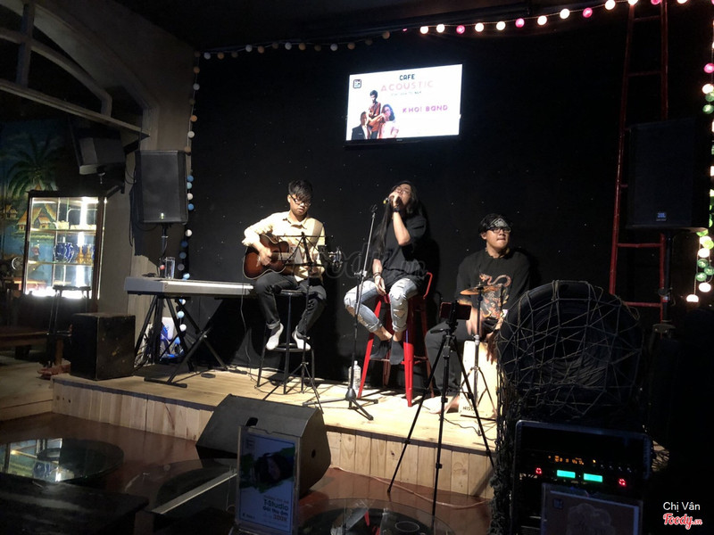 The acoustic stage at night